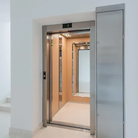 Olijfboom Apartamento Dugi Rat